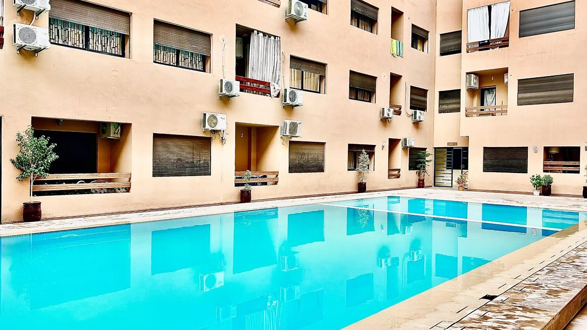 L'Oasis Lumineux Avec Piscine Et Terrasse Apartment Marrakesh 0*,  Morocco
